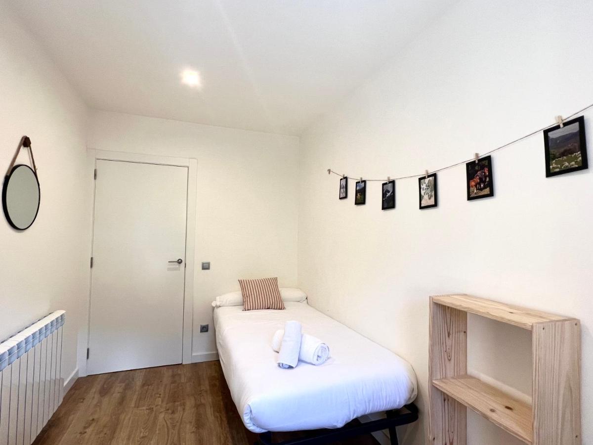 Espot Cowork & Apartments - L'Amfitriona Εξωτερικό φωτογραφία