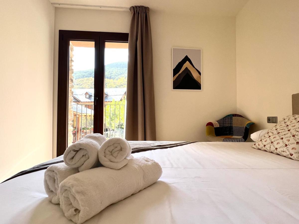 Espot Cowork & Apartments - L'Amfitriona Εξωτερικό φωτογραφία