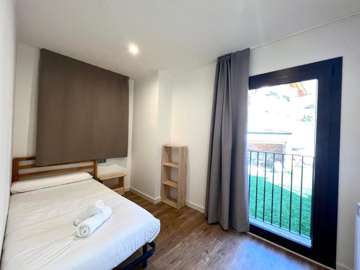 Espot Cowork & Apartments - L'Amfitriona Εξωτερικό φωτογραφία
